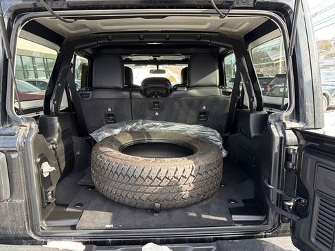 Certified 2021 Jeep Wrangler Unlimited Sahara image 25