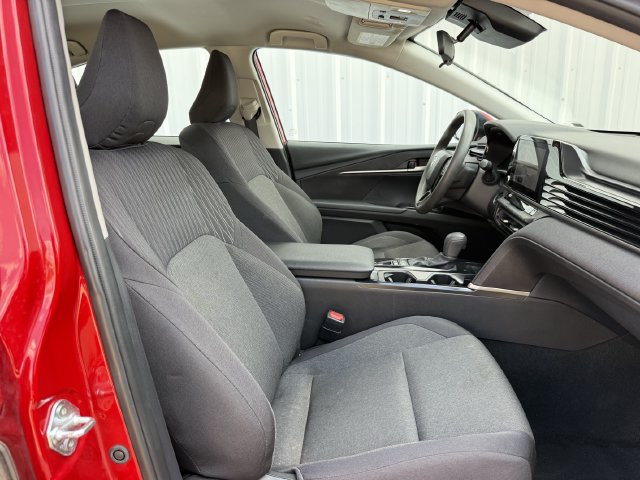 Used 2025 Toyota Camry LE FWD image 30