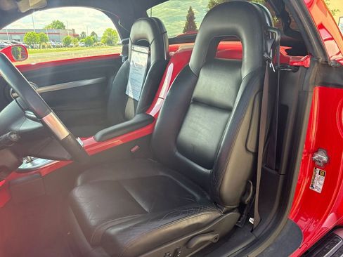 Used 2005 Chevrolet SSR w/ Preferred Equipment Group RWD image 13