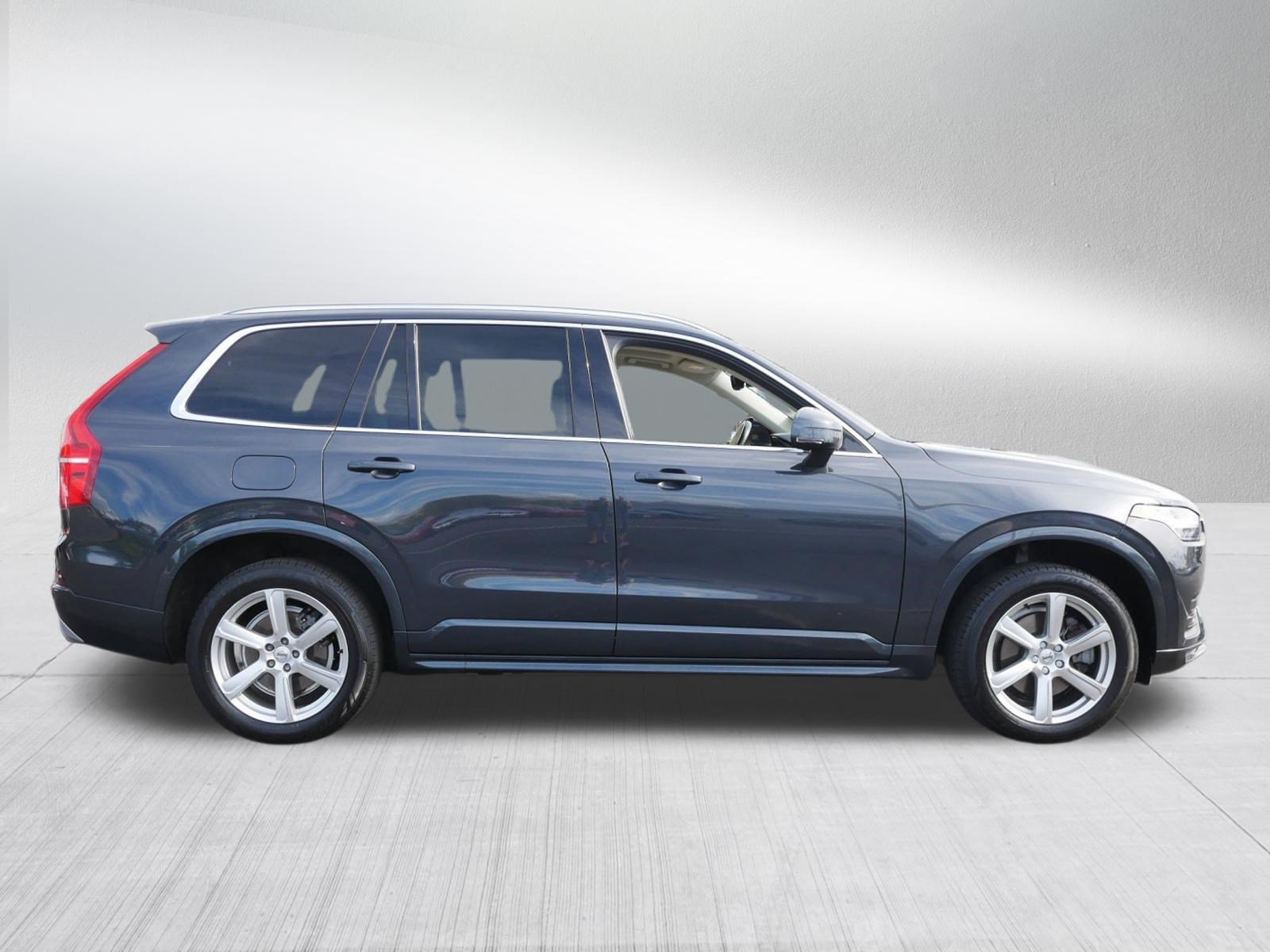 Used 2021 Volvo XC90 T6 Momentum w/ Climate Package AWD/4WD image 8