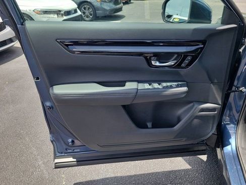 Used 2025 Honda CR-V EX-L image 16