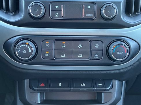Used 2022 Chevrolet Colorado LT w/ LT Convenience Package AWD/4WD image 26