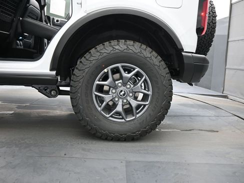 New 2025 Ford Bronco Badlands image 23