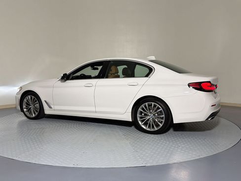 Used 2023 BMW 530i w/ Premium Package RWD image 2