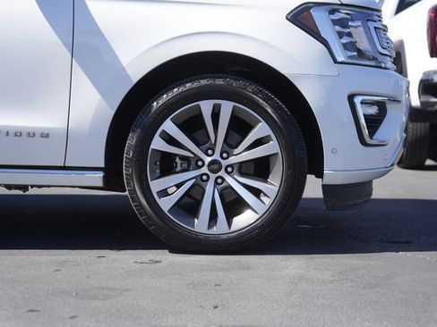 Used 2021 Ford Expedition Platinum image 4