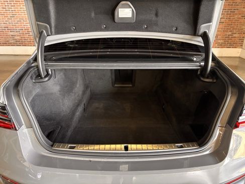 Used 2022 BMW 750i xDrive w/ Executive Package image 40