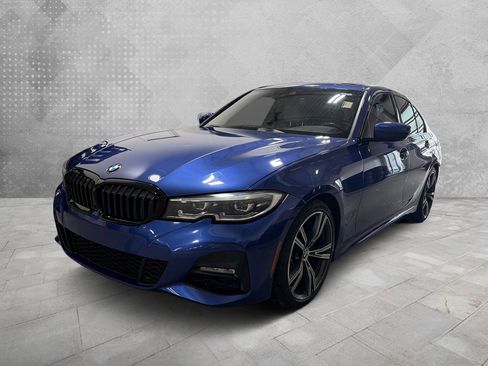 Used 2022 BMW 330i w/ M Sport Package image 4