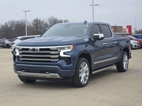 Used 2024 Chevrolet Silverado 1500 High Country w/ High Country Premium Package image 4