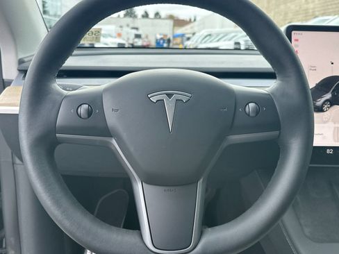 Used 2023 Tesla Model Y Long Range image 23