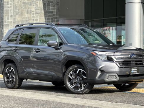 New 2026 Subaru Forester Premium image 2