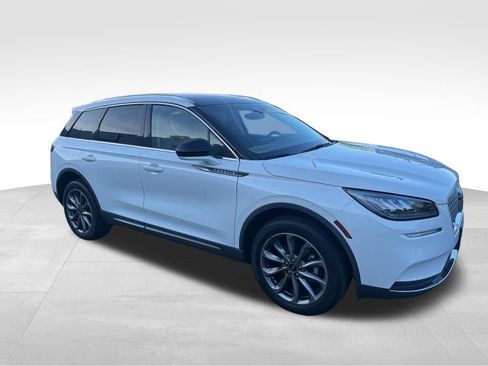 Used 2022 Lincoln Corsair AWD w/ Premium Package image 6