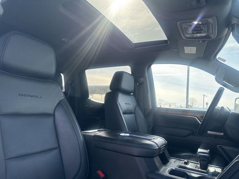 Certified 2022 GMC Sierra 1500 Denali image 13
