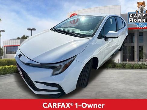 Certified 2025 Toyota Corolla SE FWD image 2