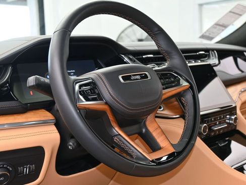 New 2025 Jeep Grand Cherokee L Summit image 16