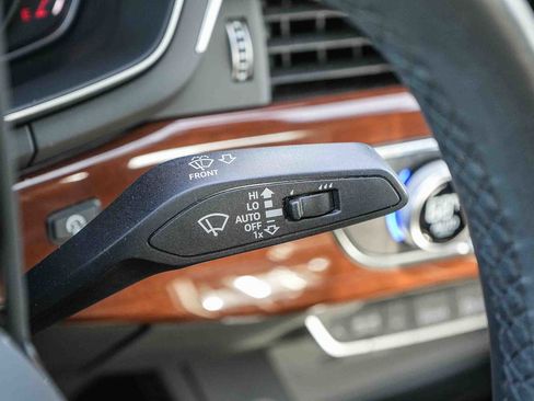 Used 2023 Audi A4 2.0T Premium w/ Convenience Package image 34