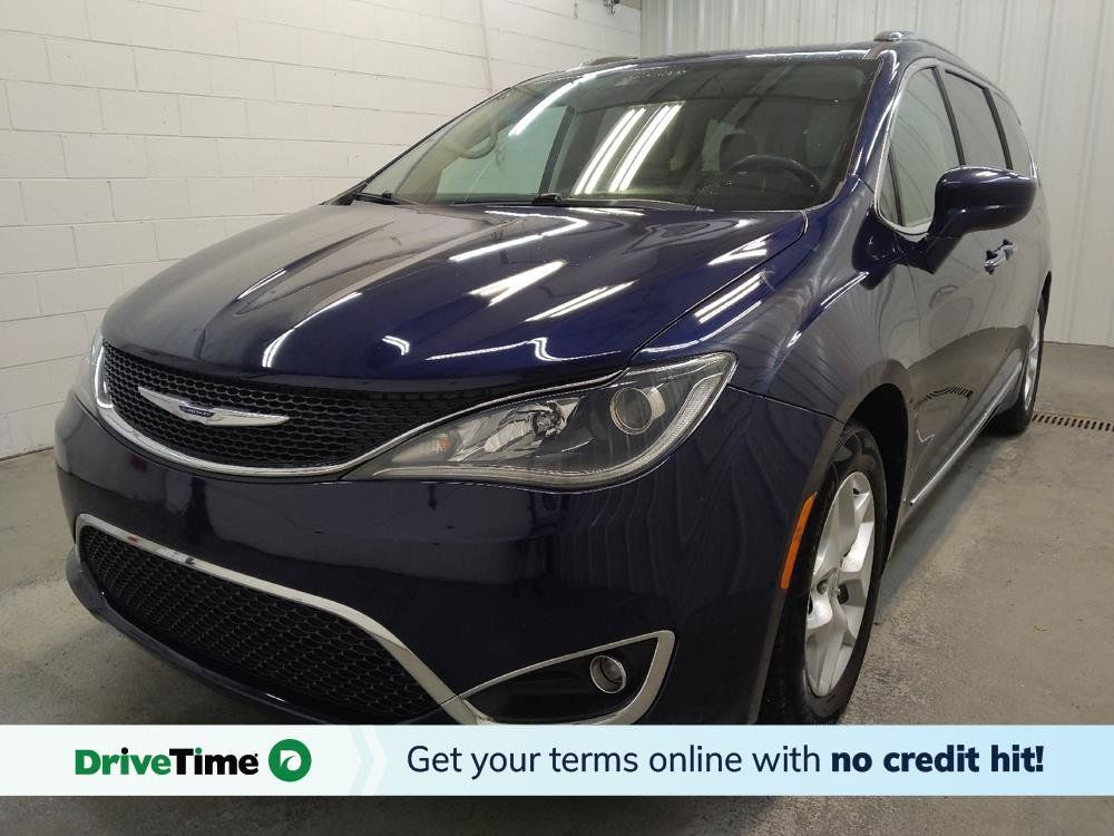 Used 2018 Chrysler Pacifica Touring-L w/ Tire & Wheel Group FWD image 1