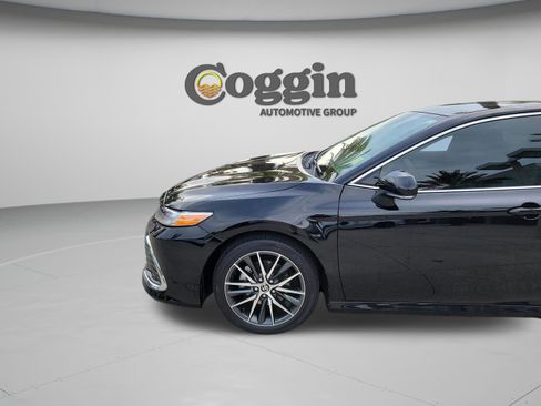 Used 2024 Toyota Camry XLE FWD image 30