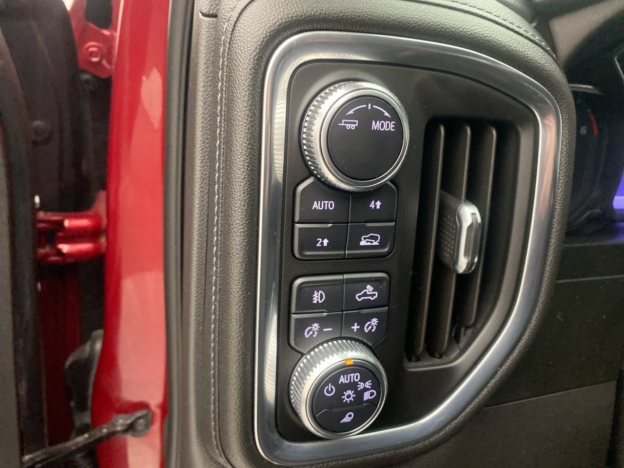 Used 2021 GMC Sierra 1500 SLT w/ SLT Premium Package AWD/4WD image 19