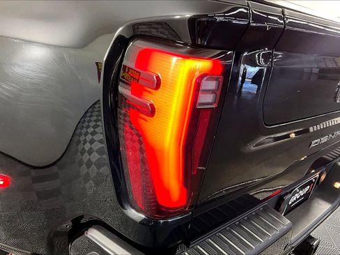Used 2025 GMC Sierra 3500 Denali w/ Denali Reserve Package image 27