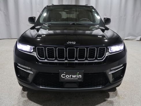 Used 2023 Jeep Grand Cherokee Limited image 9