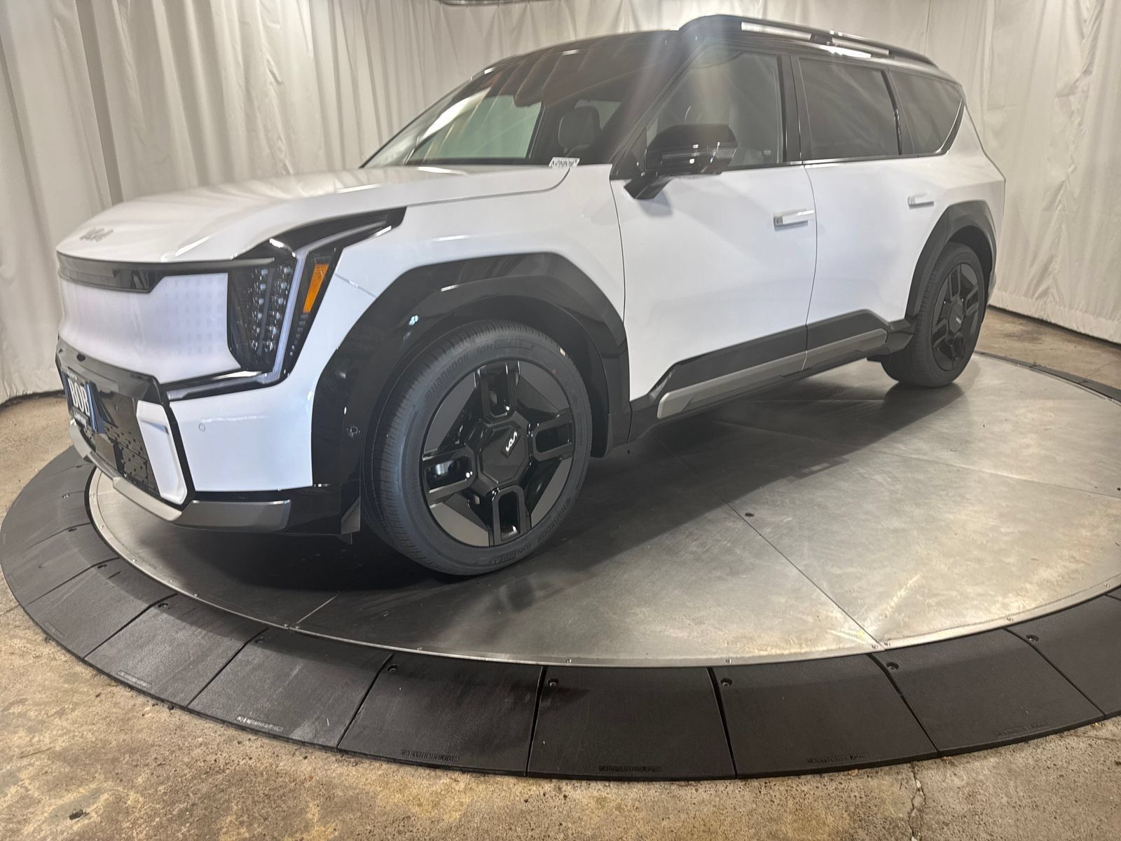 New 2026 Kia EV9 GT-Line AWD/4WD image 1