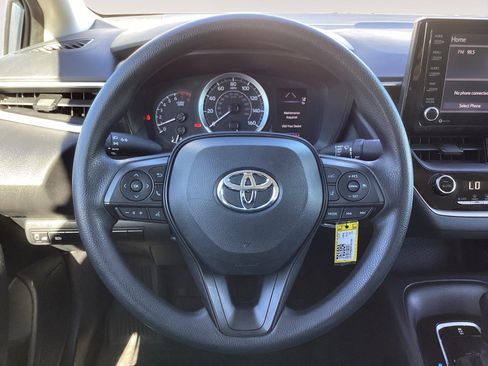 Used 2022 Toyota Corolla LE image 17