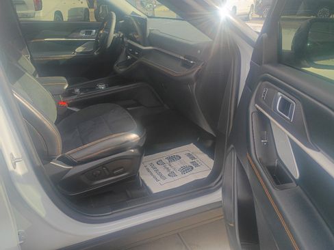 Used 2026 Ford Explorer Tremor w/ Tremor Ultimate Package AWD/4WD image 13