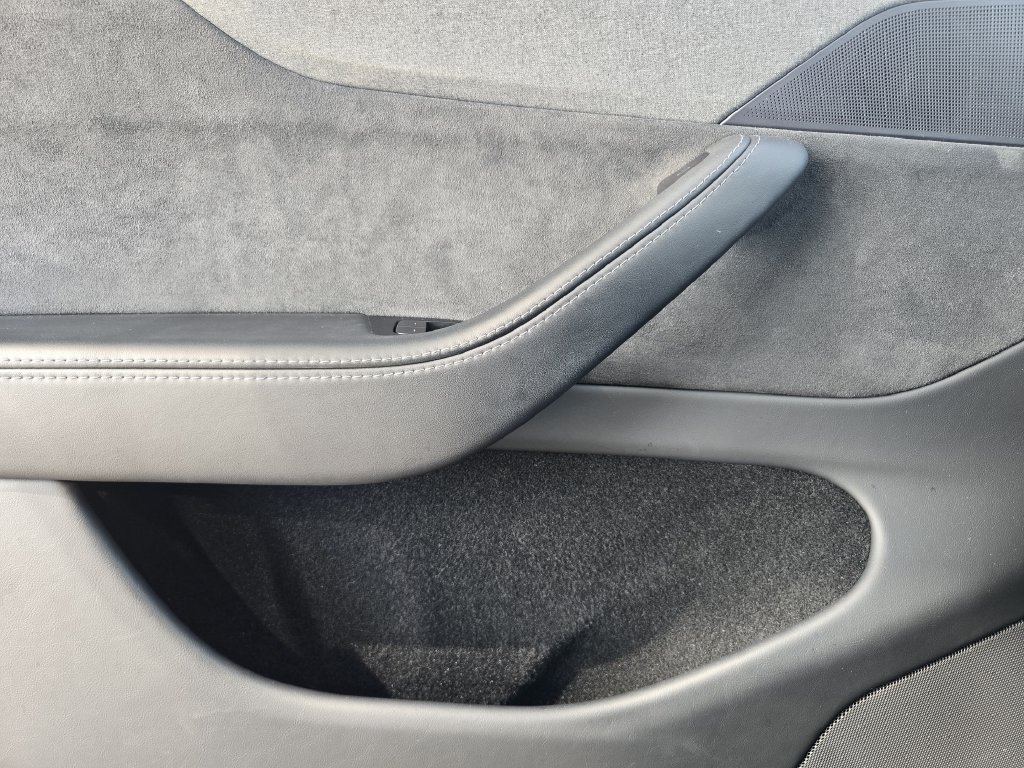 Used 2026 Tesla Model Y AWD image 21