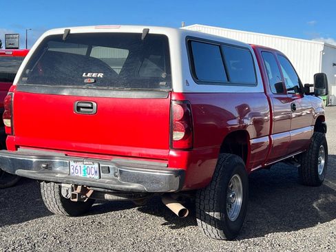 Used 2006 Chevrolet Silverado 2500 LT w/ Skid Plate Package image 4