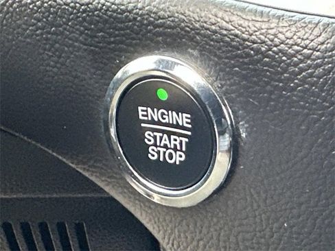 Used 2024 Ford Edge SEL w/ Convenience Package image 16