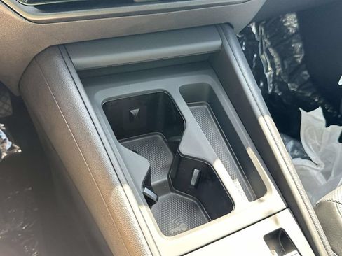 New 2026 Volkswagen Tiguan SE AWD/4WD image 23