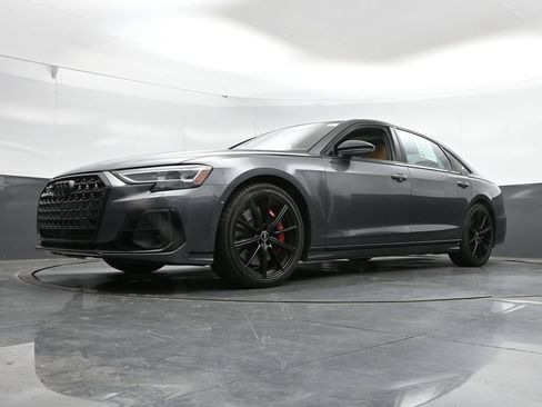 Used 2022 Audi S8 AWD/4WD image 44