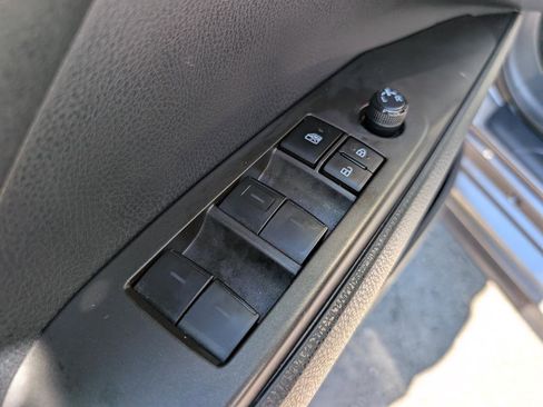 Used 2023 Toyota Camry SE image 23