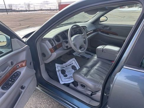 Used 2002 Buick Le Sabre Custom w/ Luxury Pkg image 11