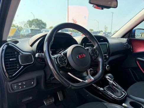 Used 2020 Kia Soul GT-Line Turbo FWD image 11