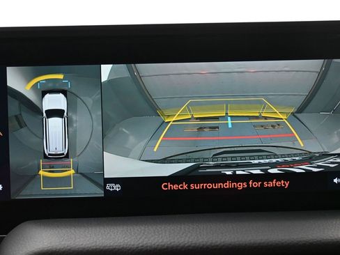 Certified 2024 Toyota Land Cruiser image 23