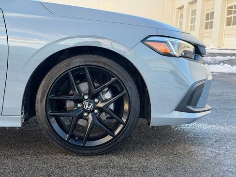 Used 2024 Honda Civic Sport image 3