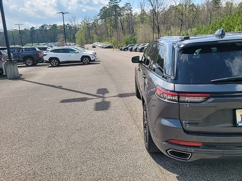 Used 2025 Jeep Grand Cherokee Summit image 21