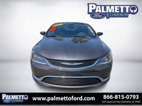 Used 2016 Chrysler 200 Limited w/ Anniversary Edition FWD image 8