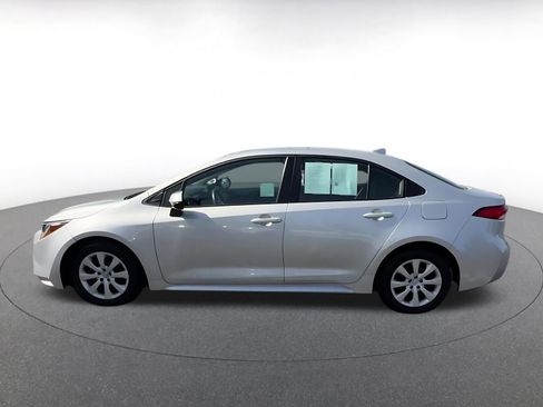 Used 2025 Toyota Corolla LE image 9