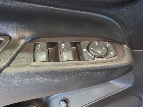 Used 2021 Chevrolet Equinox LT FWD image 17