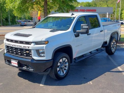 Used 2022 Chevrolet Silverado 2500 Custom w/ Custom Value Package AWD/4WD image 7