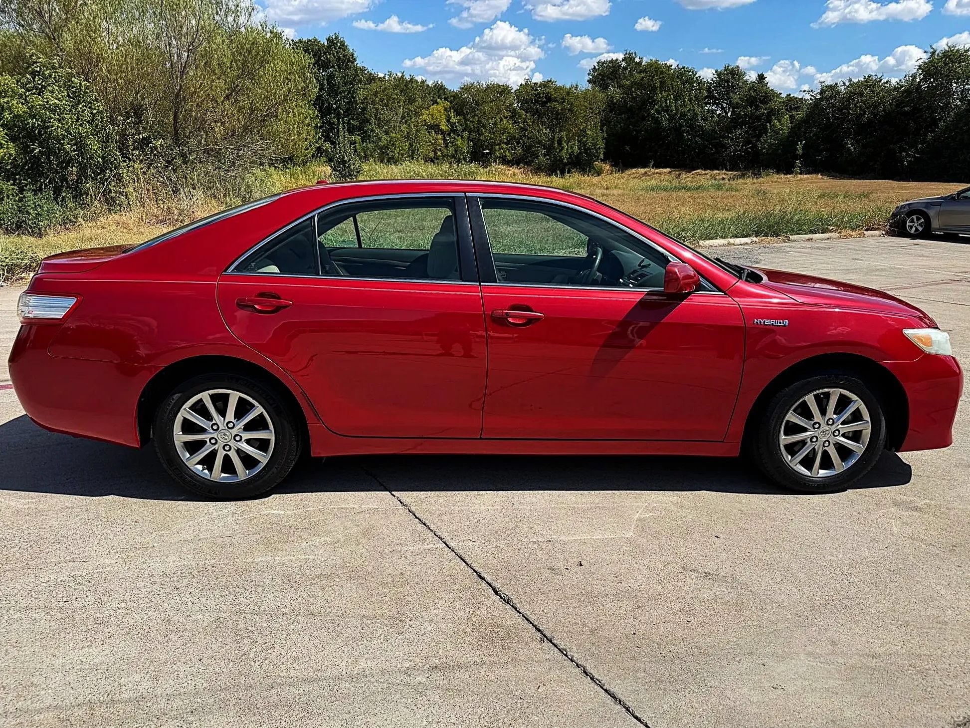 Used 2010 Toyota Camry Hybrid w/ Upgrade Pkg FWD image 5