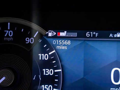 Used 2022 Jaguar F-PACE S image 23