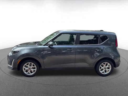 Used 2025 Kia Soul LX w/ LX Technology Package FWD image 9