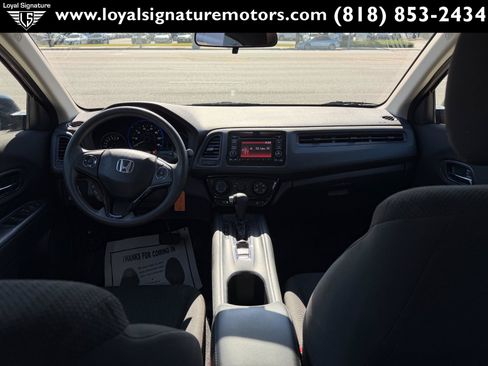 Used 2017 Honda HR-V LX image 12