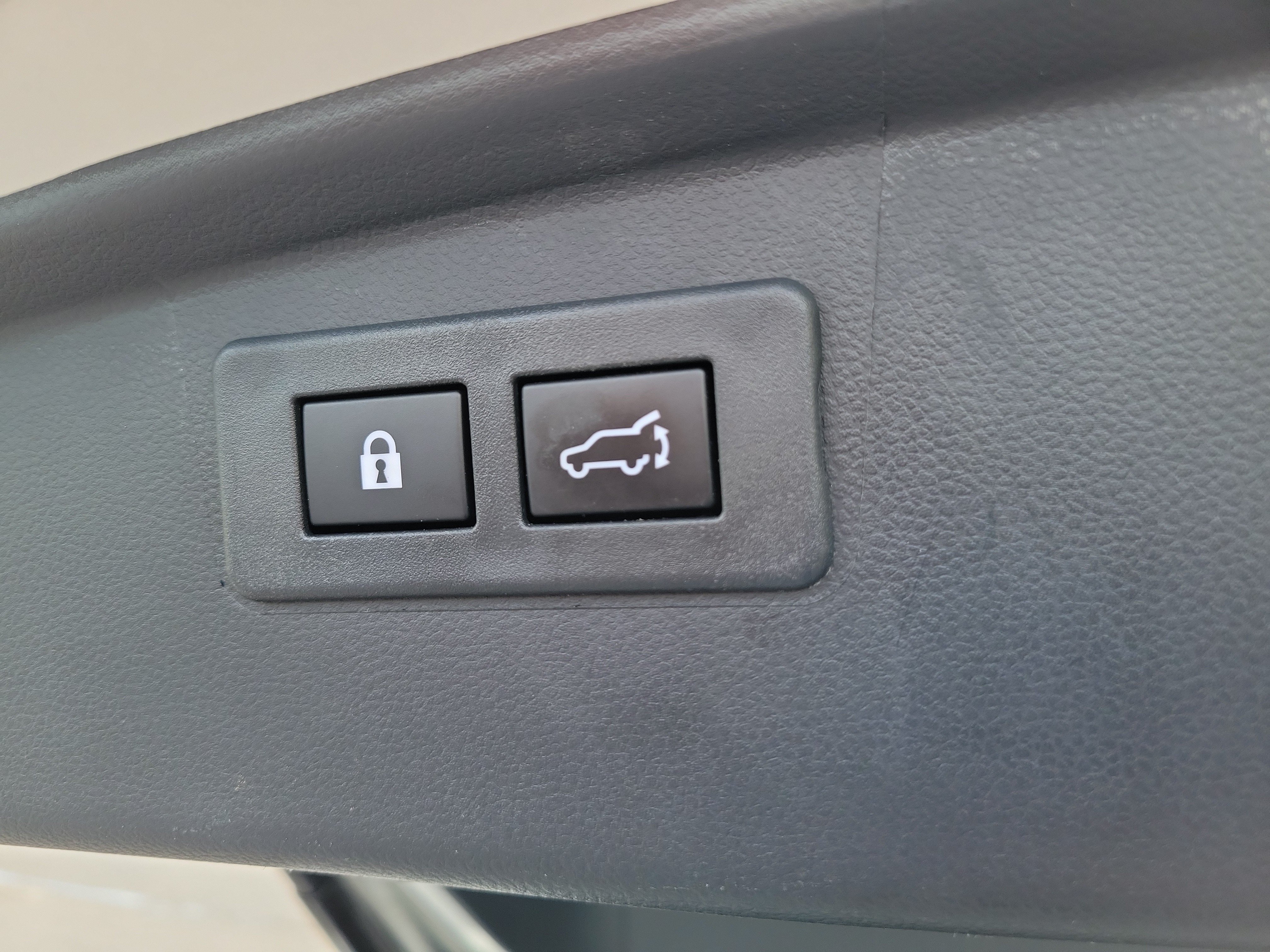 Used 2024 Subaru Outback Premium AWD/4WD image 8