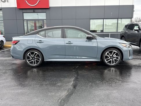 Certified 2025 Nissan Sentra SR w/ SR Premium Package image 2