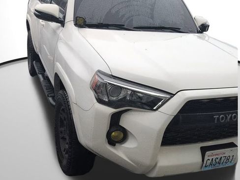 Used 2017 Toyota 4Runner SR5 Premium image 1