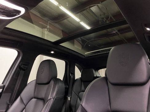 Used 2017 Porsche Cayenne GTS w/ Premium Plus Package AWD/4WD image 14